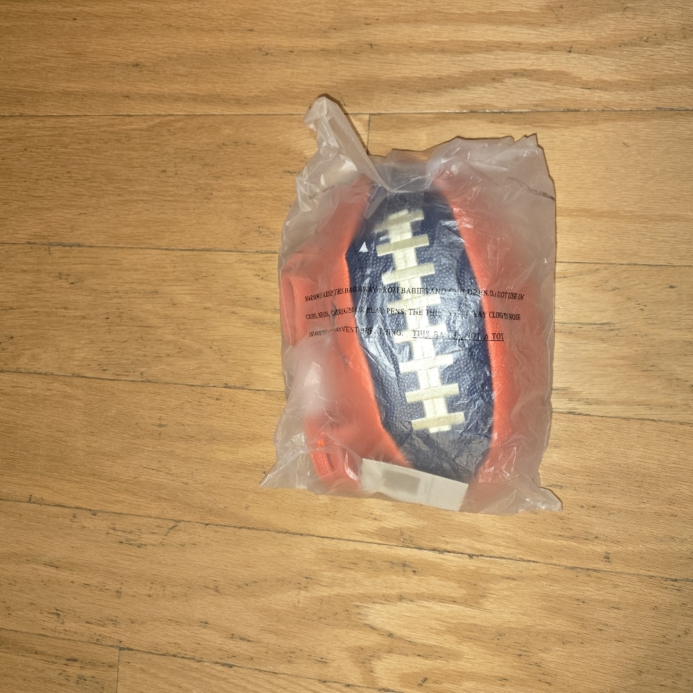 Virginia CavaliersNCAA CrossbodyFootball PurseBrand new handbag, with tags - Picture 5 of 5